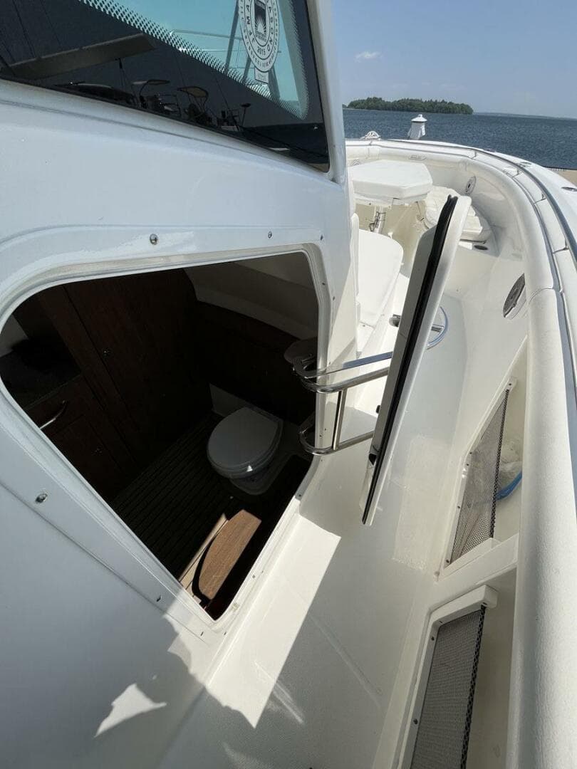 2015 Boston Whaler 350 Outrage — photo 36