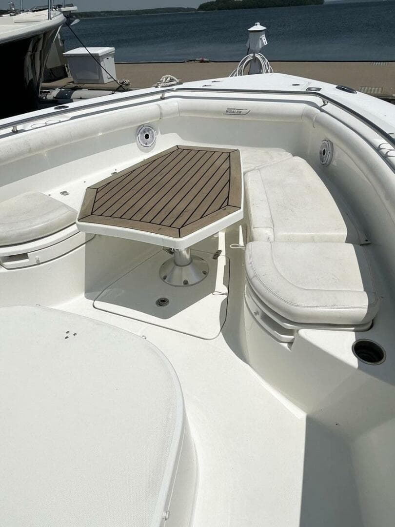 2015 Boston Whaler 350 Outrage — photo 6