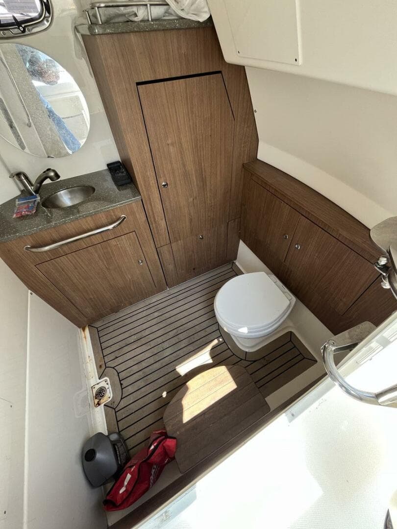 2015 Boston Whaler 350 Outrage — photo 37