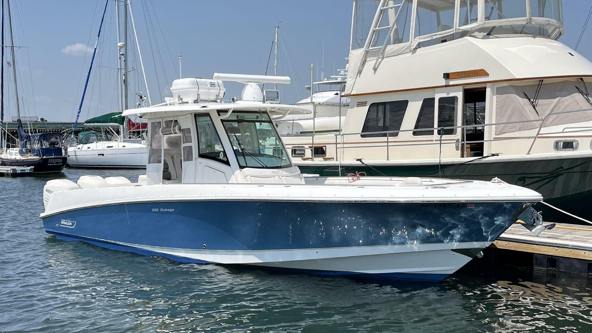 2015 Boston Whaler 350 Outrage — photo 2