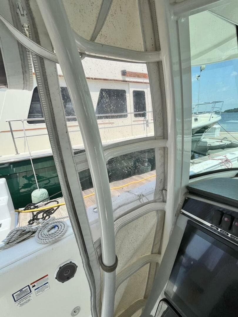 2015 Boston Whaler 350 Outrage — photo 10