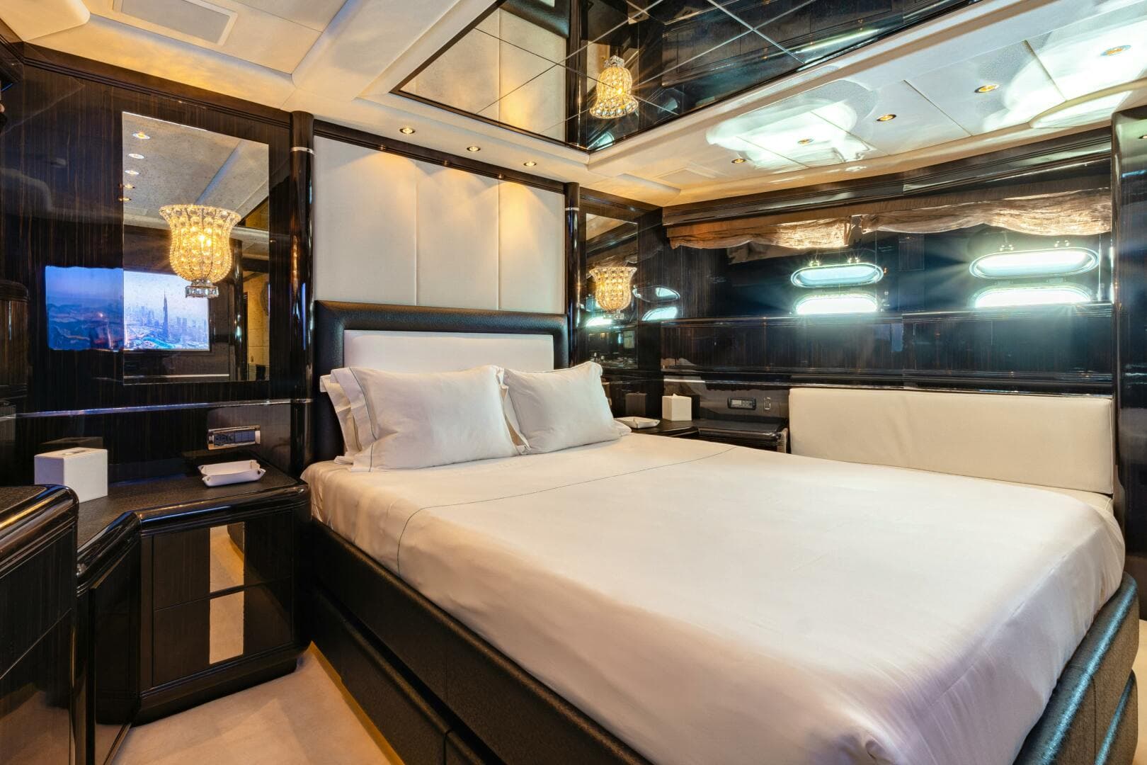 2007 Overmarine Mangusta 130 — photo 36