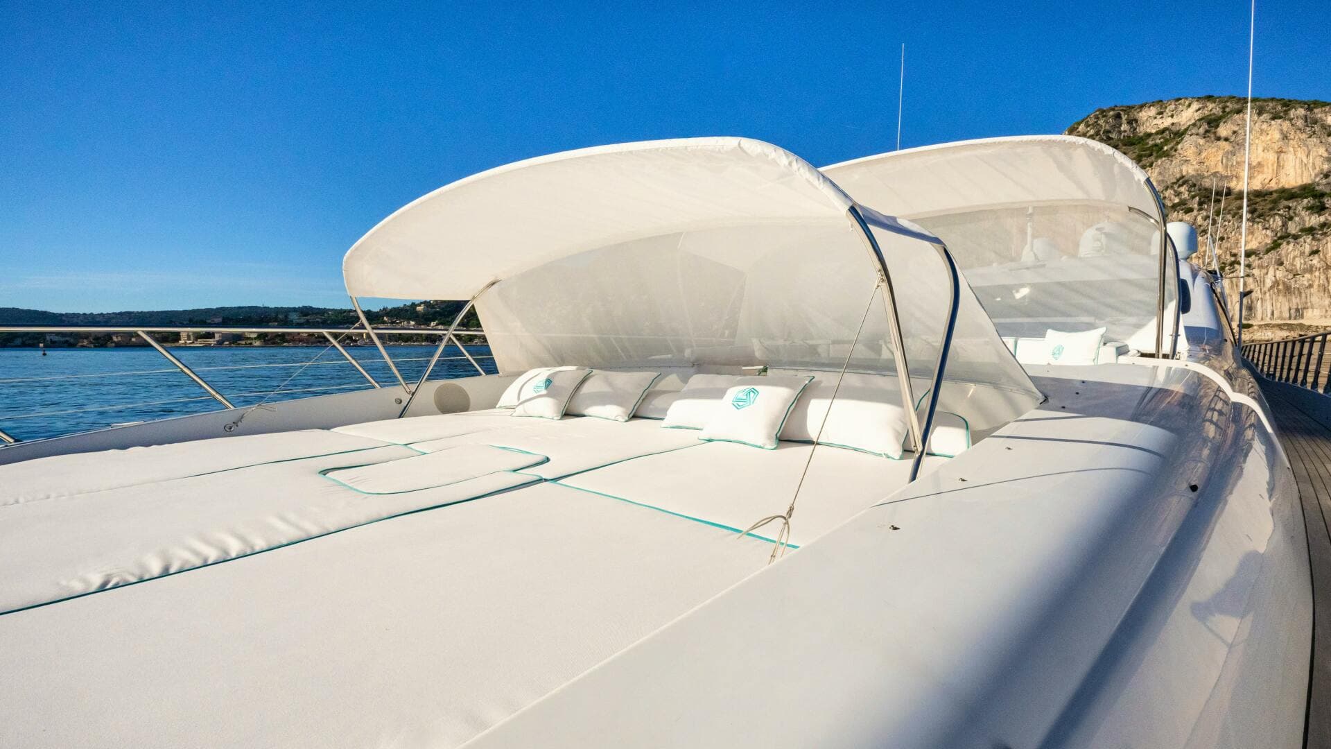 2007 Overmarine Mangusta 130 — photo 16