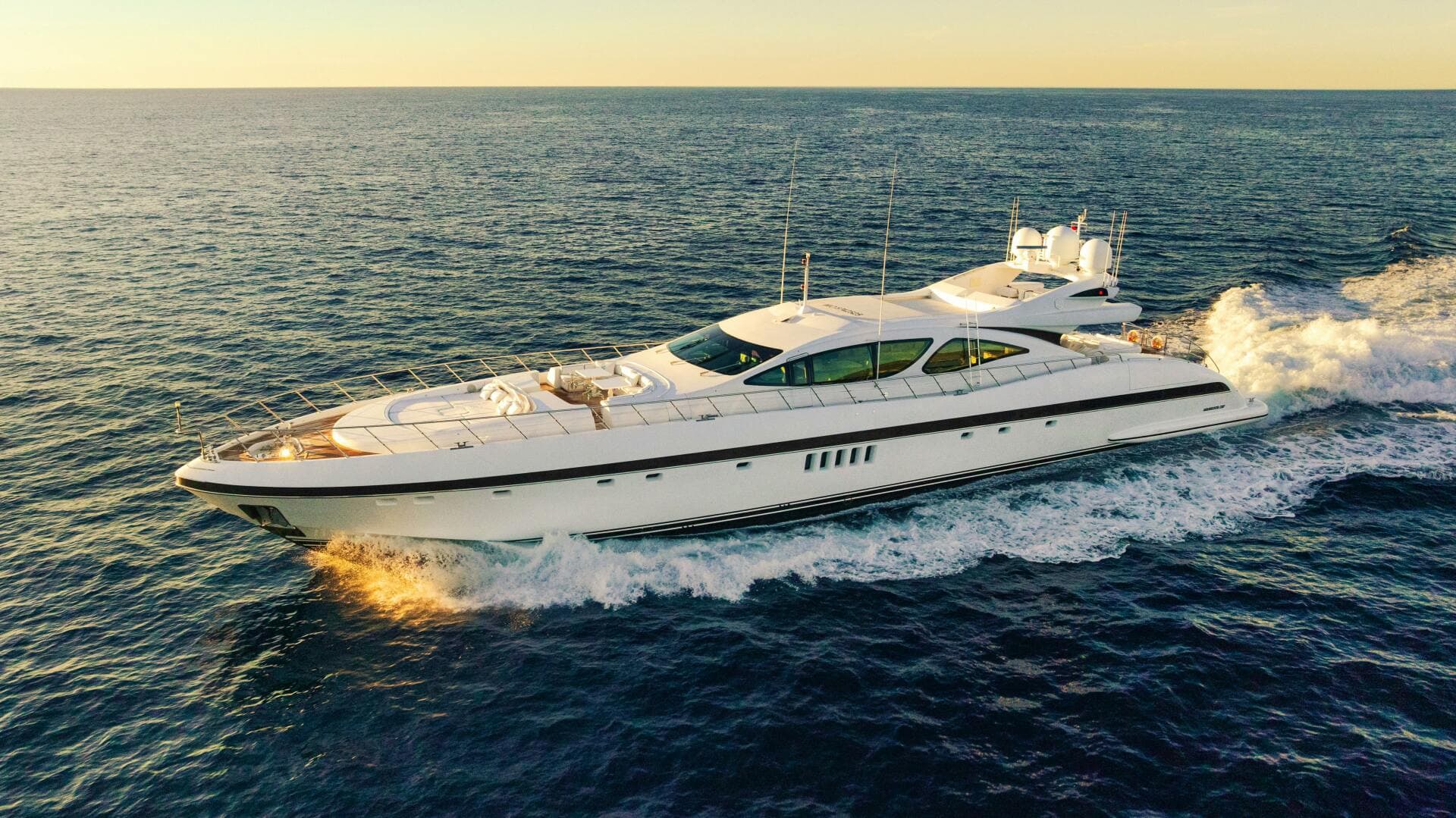 2007 Overmarine Mangusta 130 — photo 1
