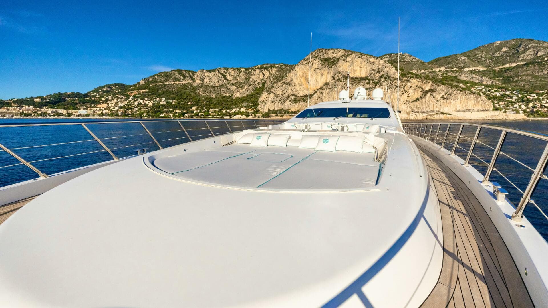 2007 Overmarine Mangusta 130 — photo 12