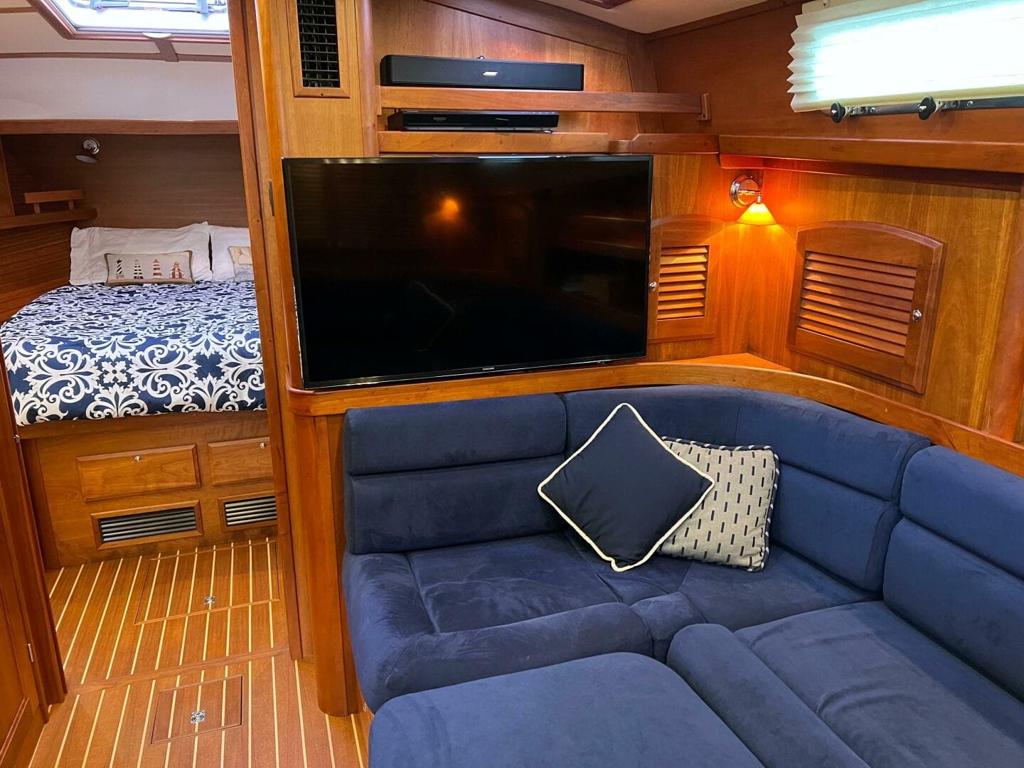 2008 Sabre 42 Hard Top Express — photo 25