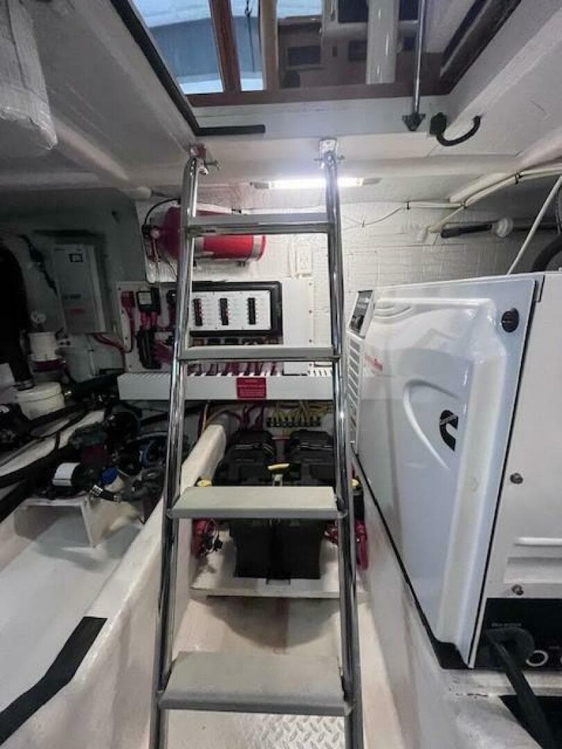 2011 Sabre 40 Sedan — photo 19