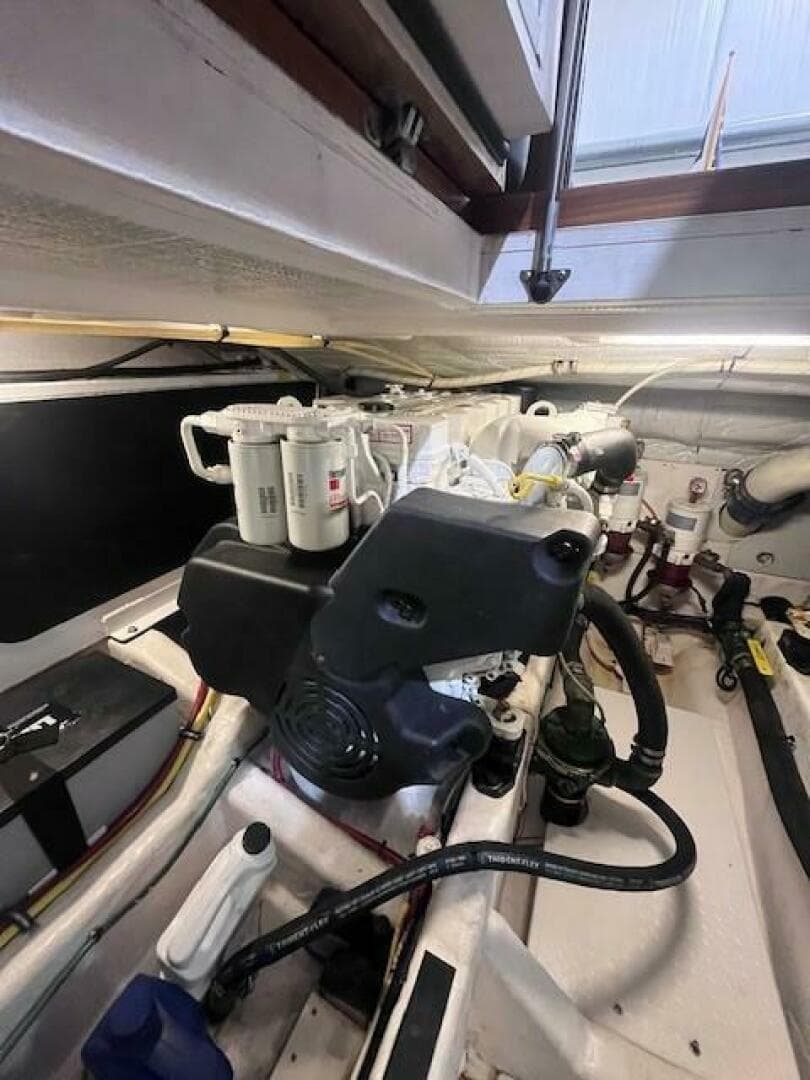 2011 Sabre 40 Sedan — photo 17