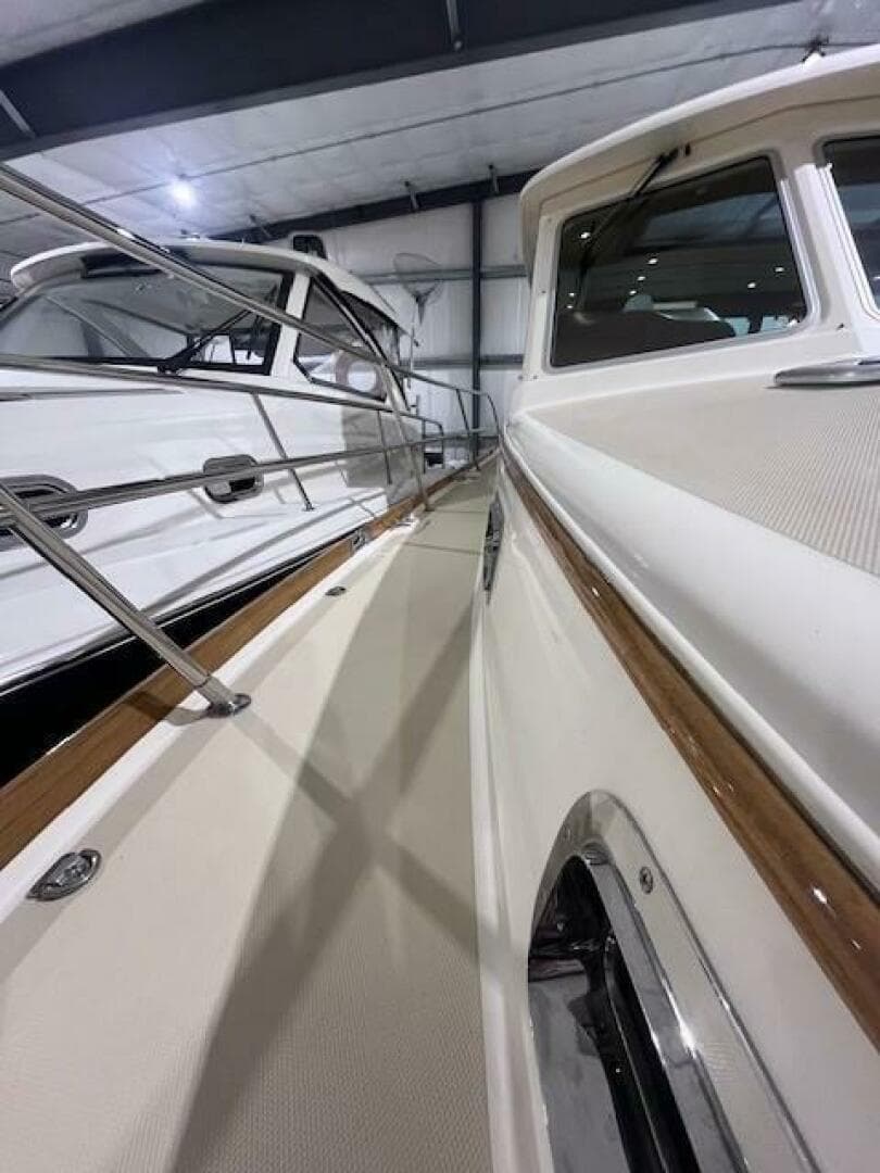 2011 Sabre 40 Sedan — photo 65