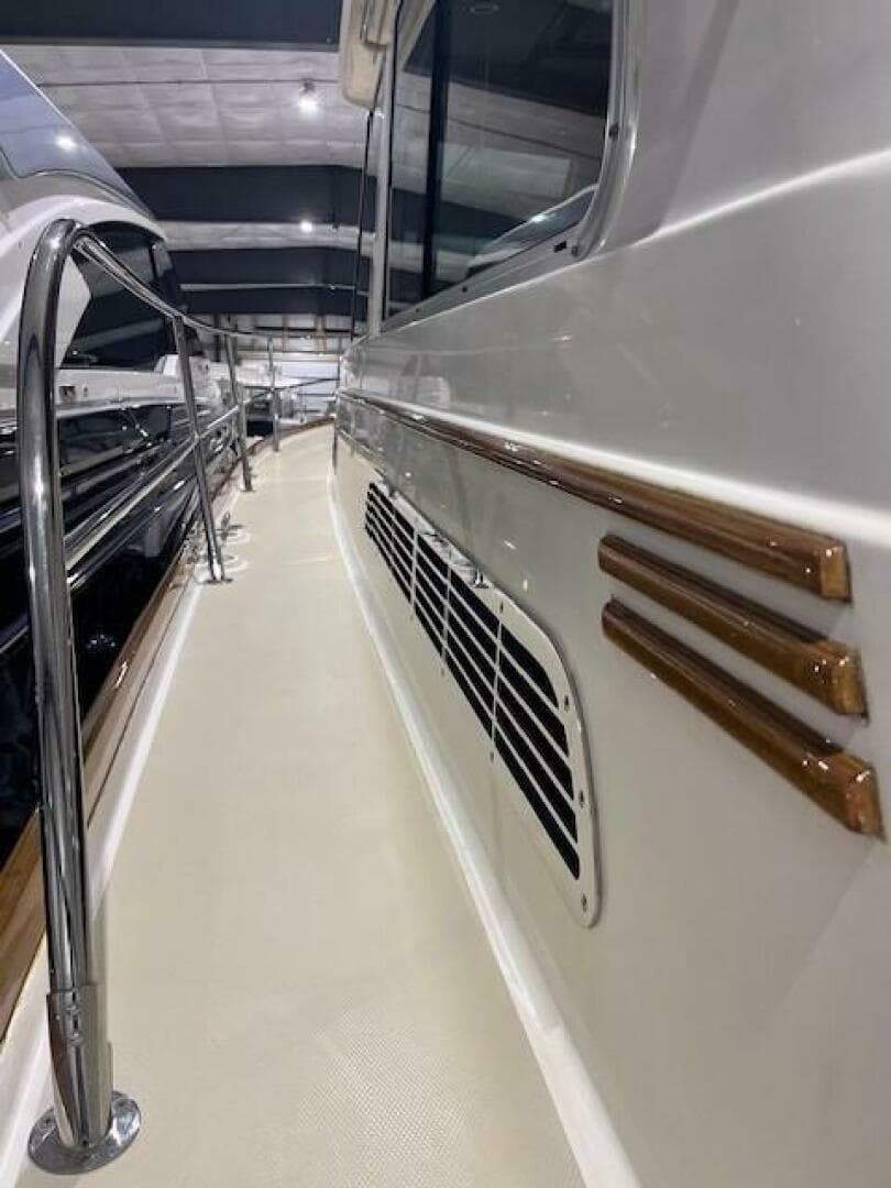 2011 Sabre 40 Sedan — photo 12