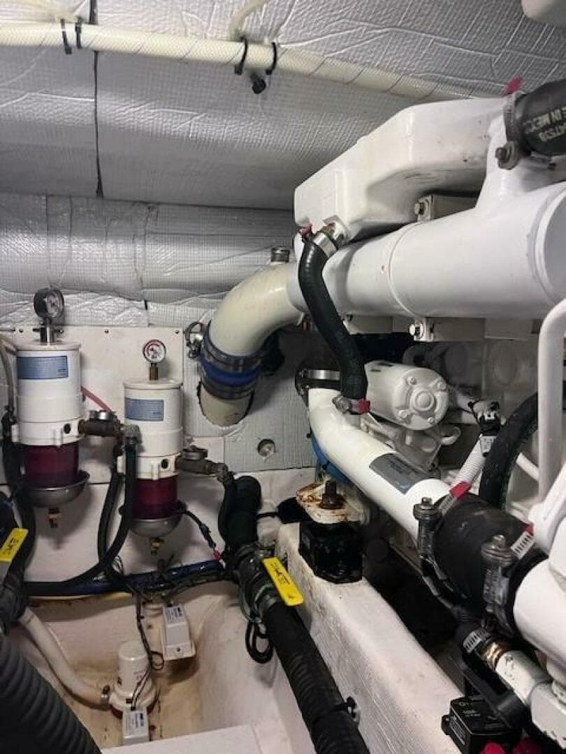 2011 Sabre 40 Sedan — photo 21