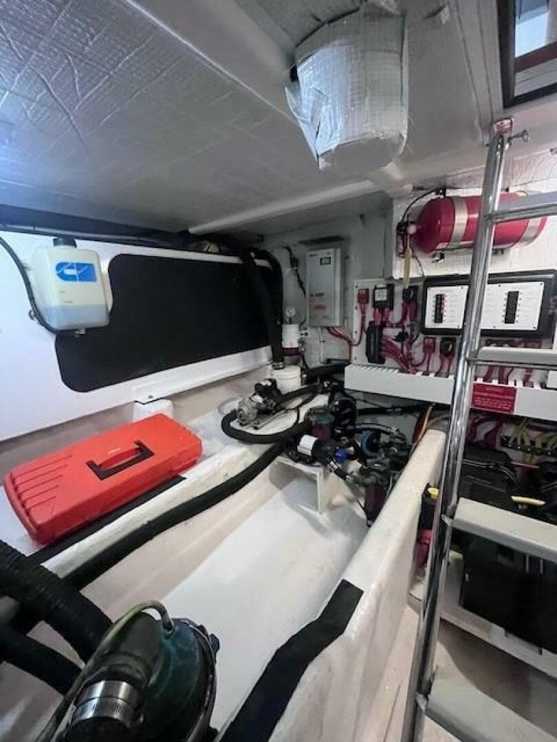 2011 Sabre 40 Sedan — photo 20