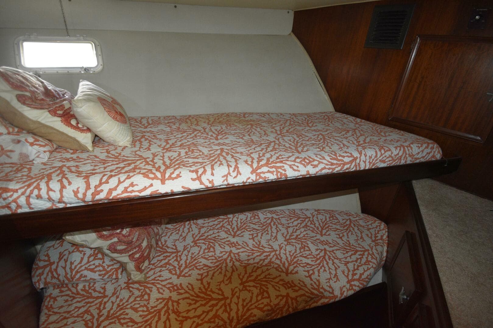 1978 Hatteras 46 Convertible — photo 58