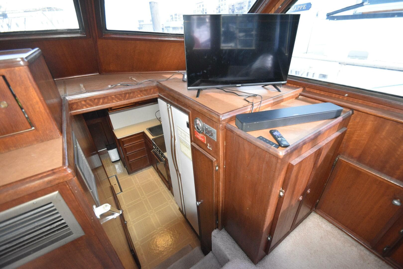 1978 Hatteras 46 Convertible — photo 33