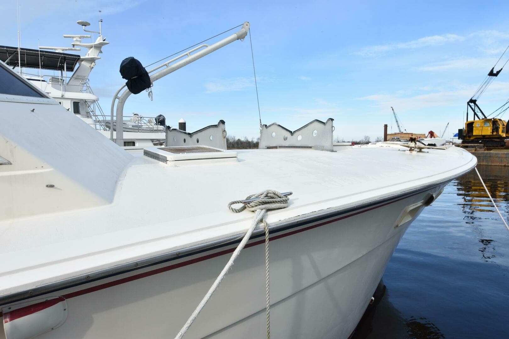 1978 Hatteras 46 Convertible — photo 9