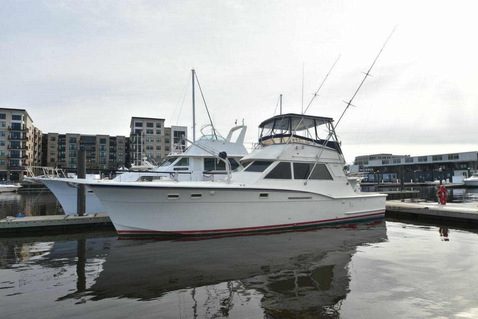 1978 Hatteras 46 Convertible — photo 2