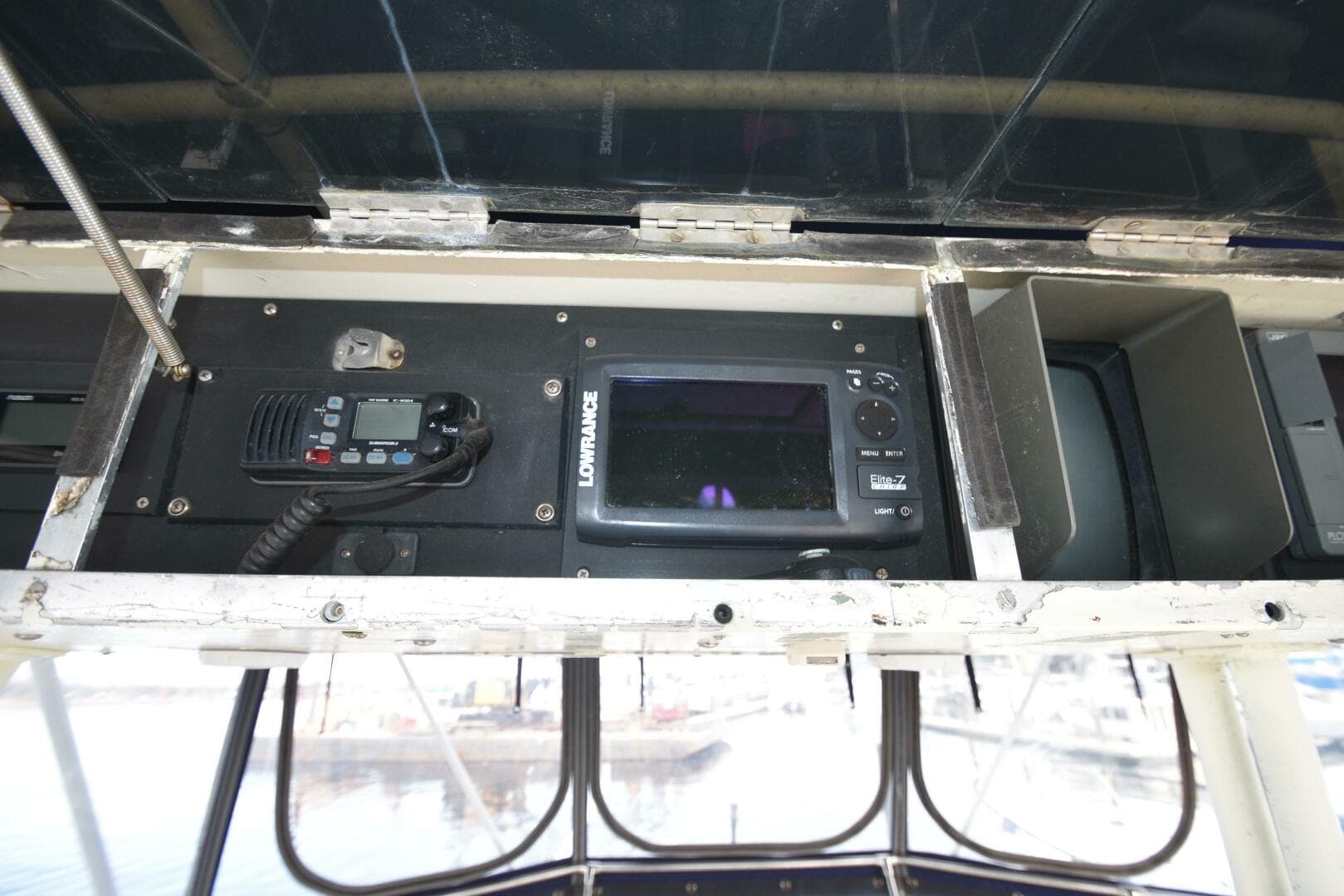 1978 Hatteras 46 Convertible — photo 16