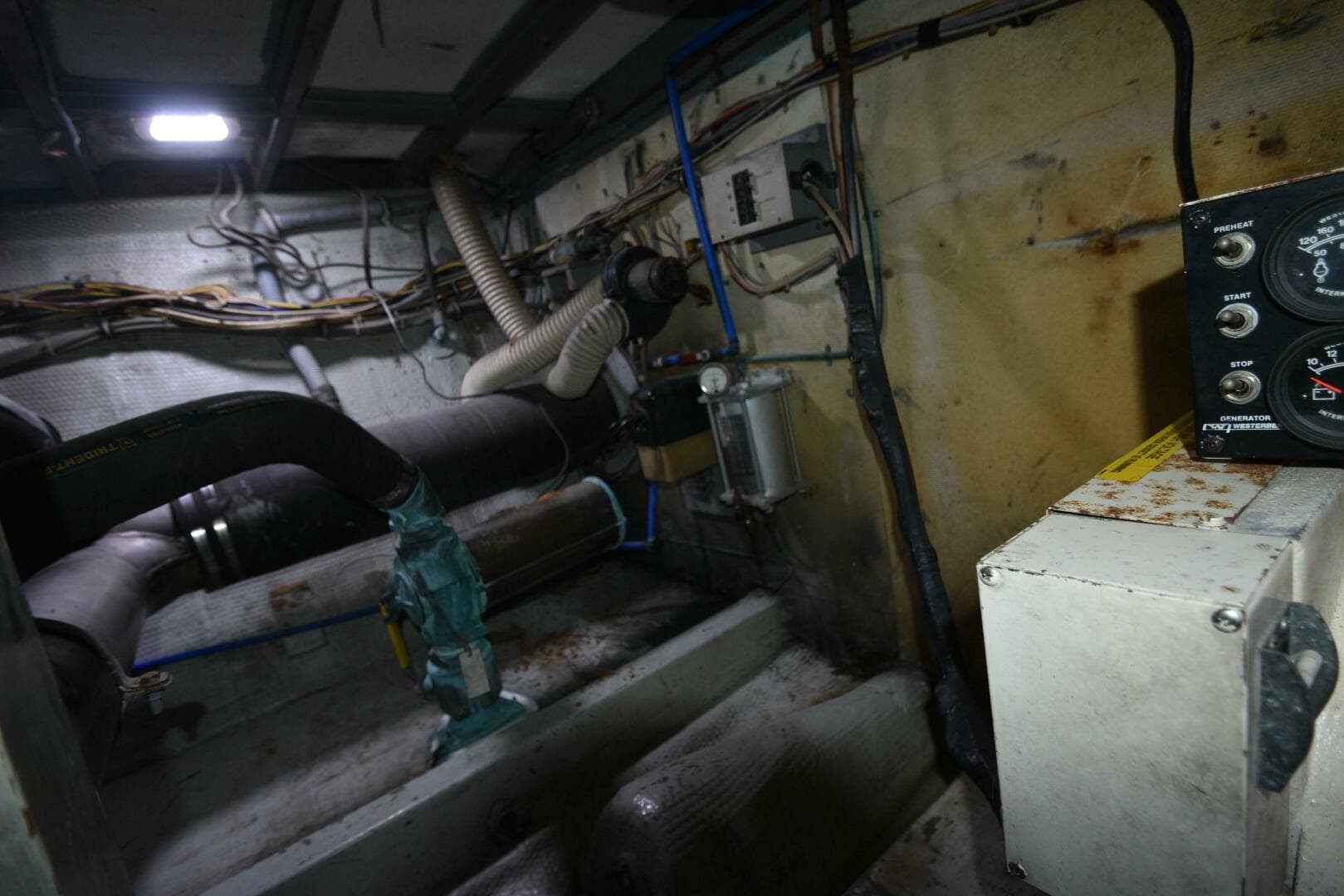 1978 Hatteras 46 Convertible — photo 63