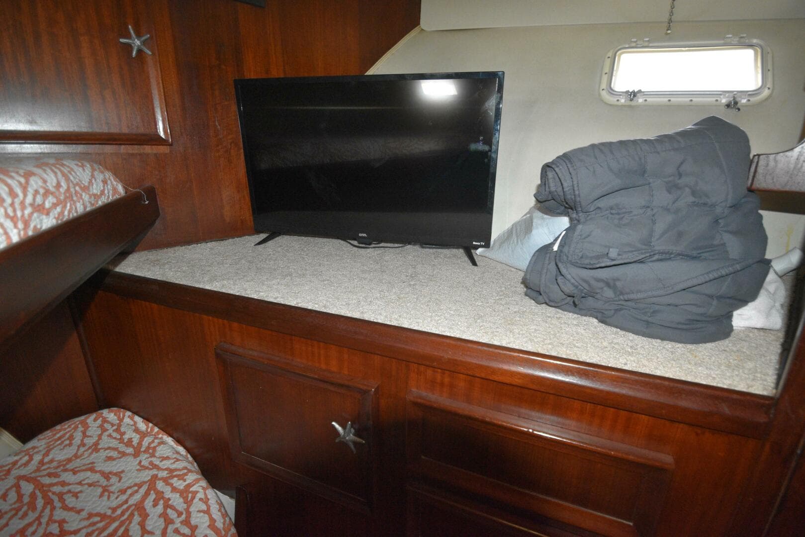 1978 Hatteras 46 Convertible — photo 60