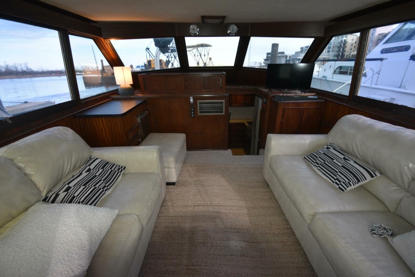 1978 Hatteras 46 Convertible — photo 22