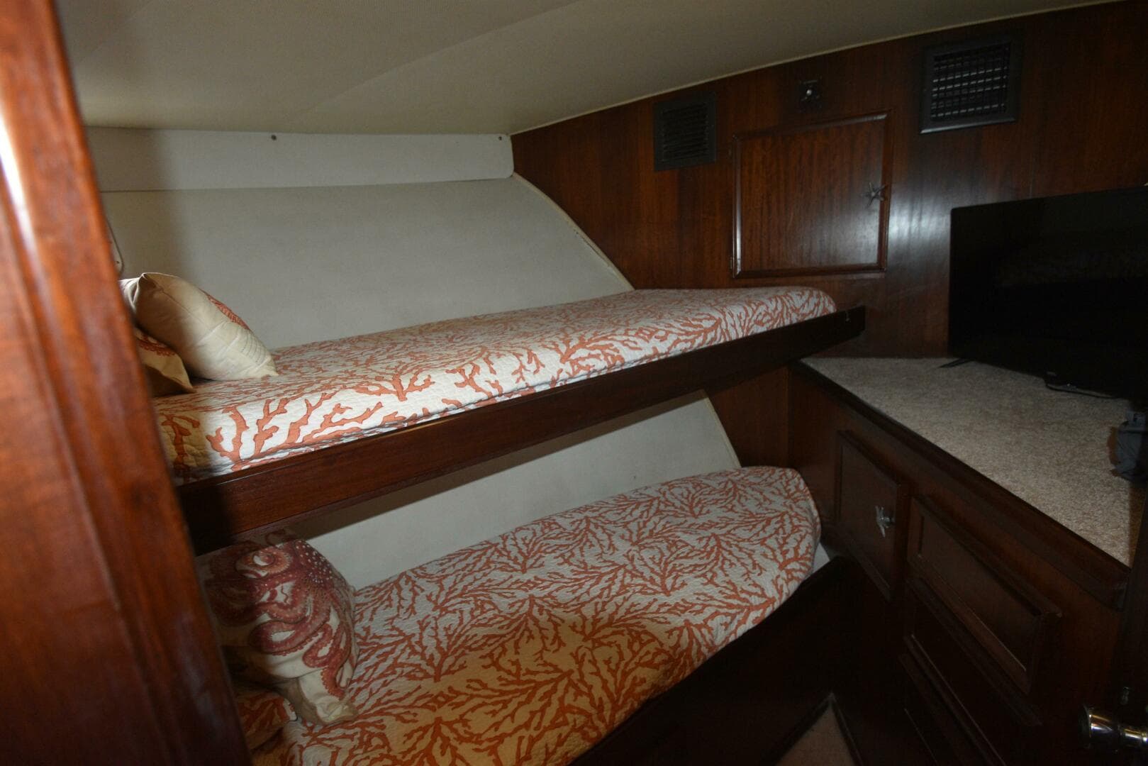 1978 Hatteras 46 Convertible — photo 56