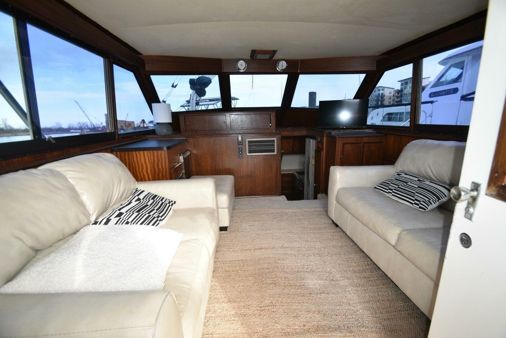 1978 Hatteras 46 Convertible — photo 21
