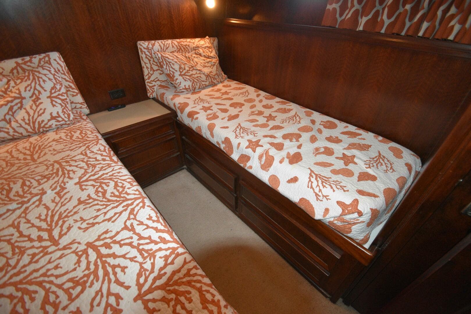 1978 Hatteras 46 Convertible — photo 44