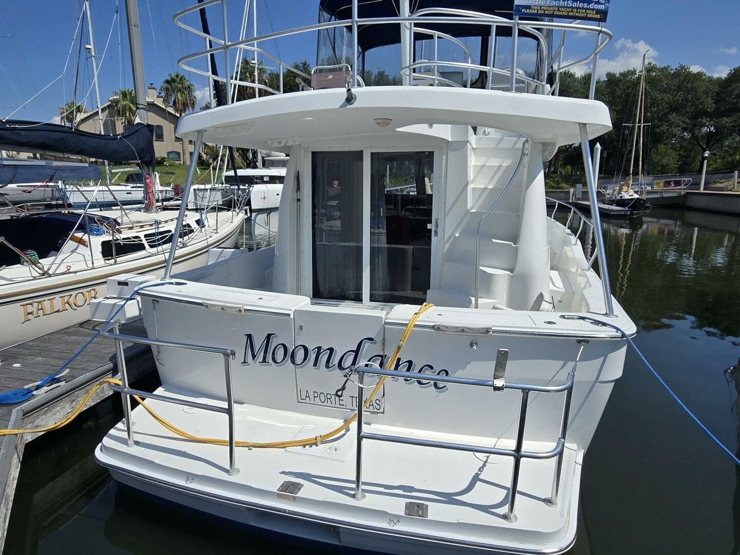 2001 Mainship 390 — photo 4