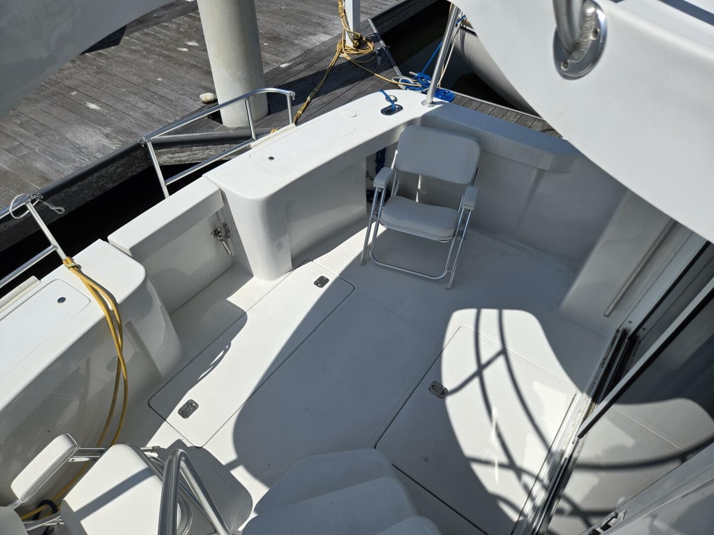 2001 Mainship 390 — photo 11