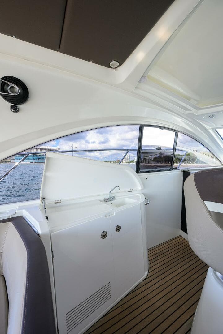 2015 Beneteau 38 GT — photo 39
