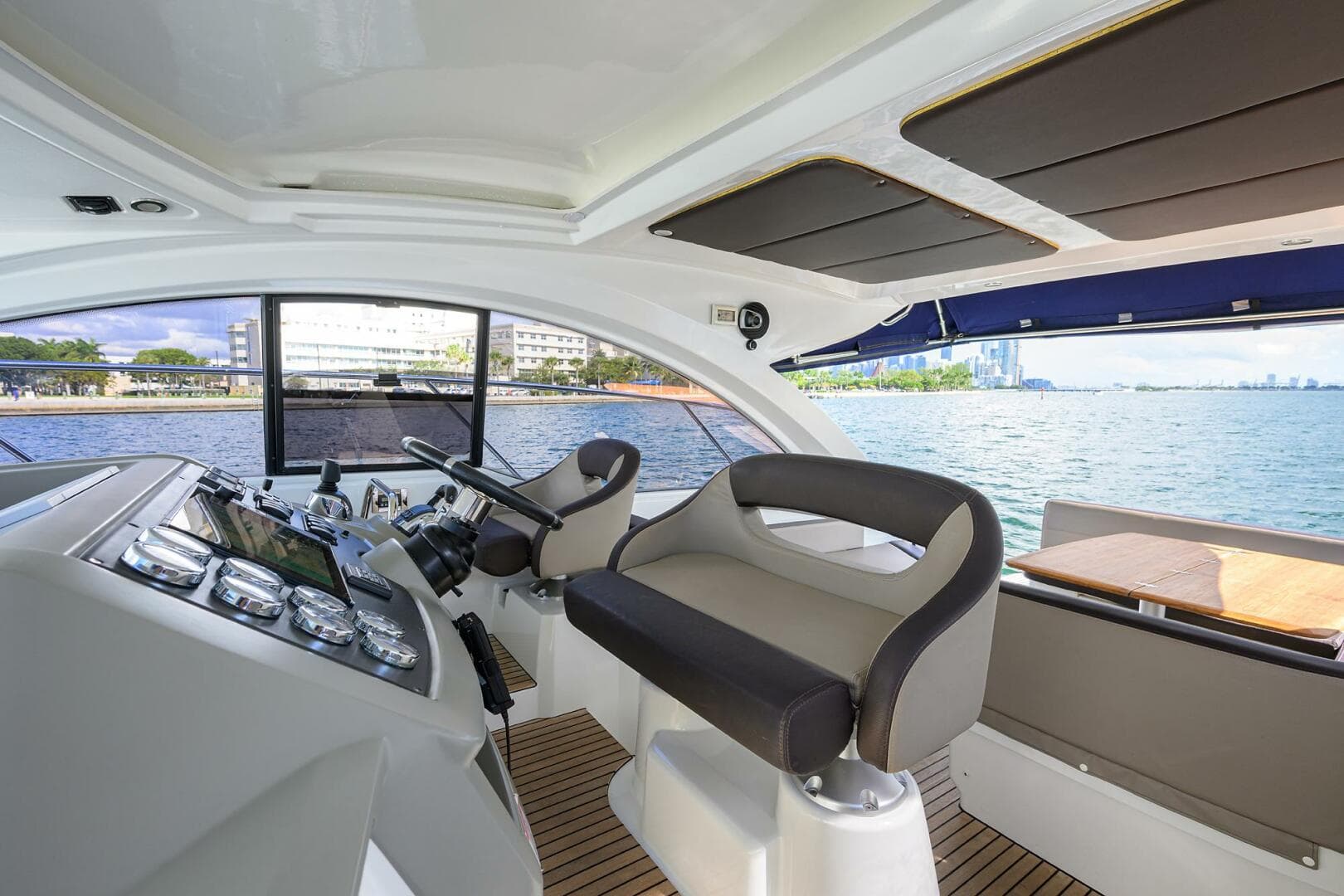 2015 Beneteau 38 GT — photo 22