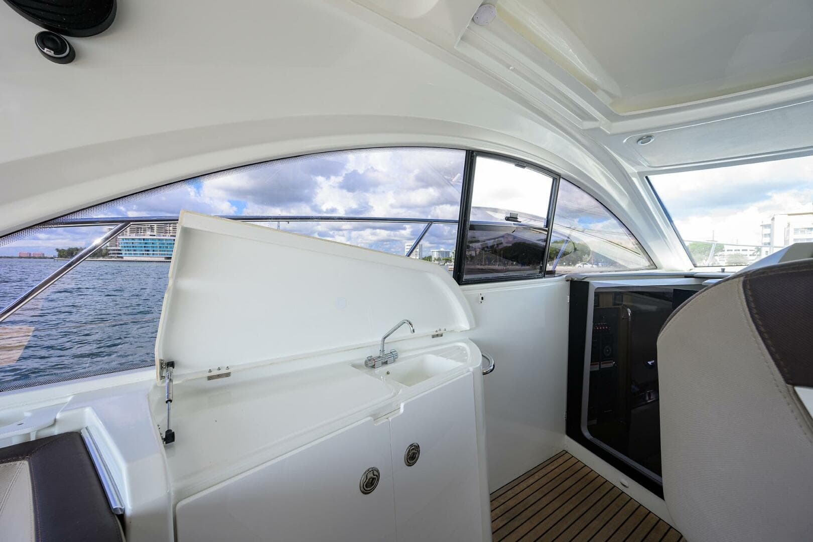 2015 Beneteau 38 GT — photo 27