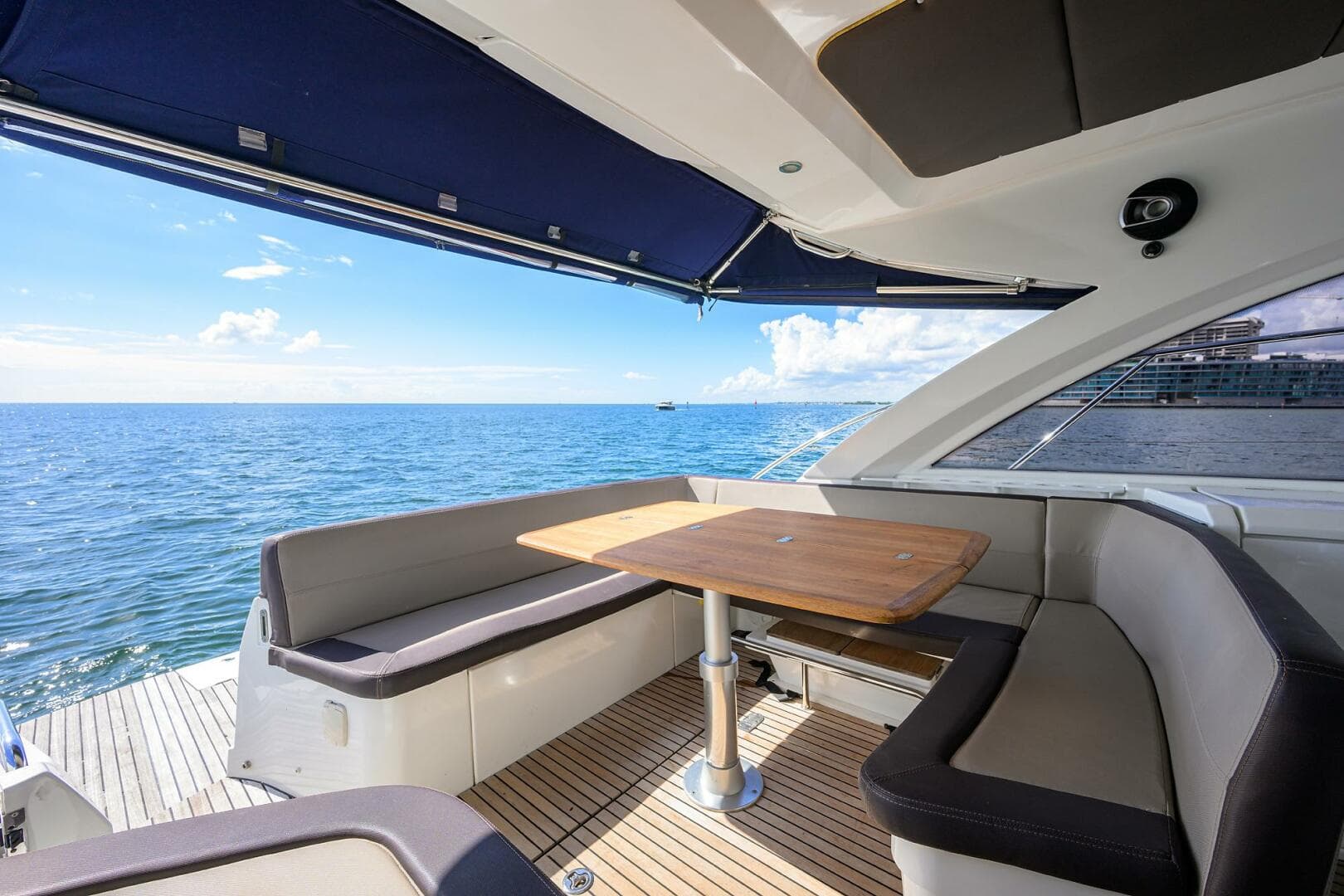 2015 Beneteau 38 GT — photo 38