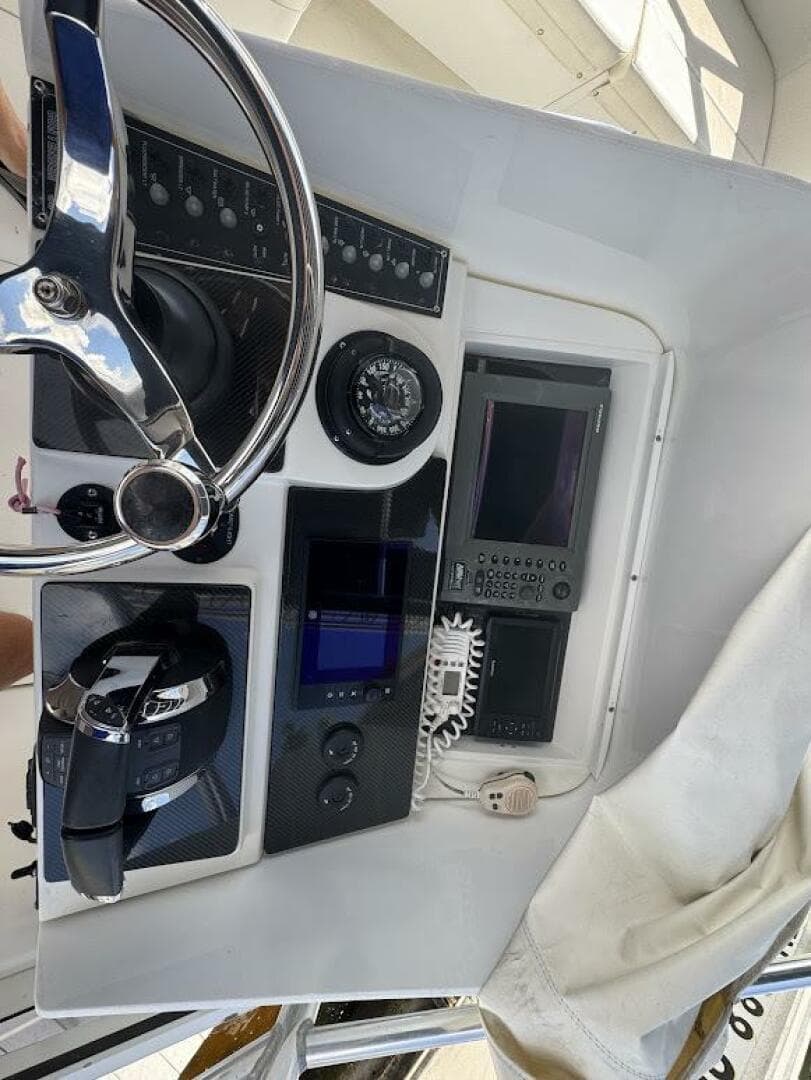 2001 Contender — photo 17