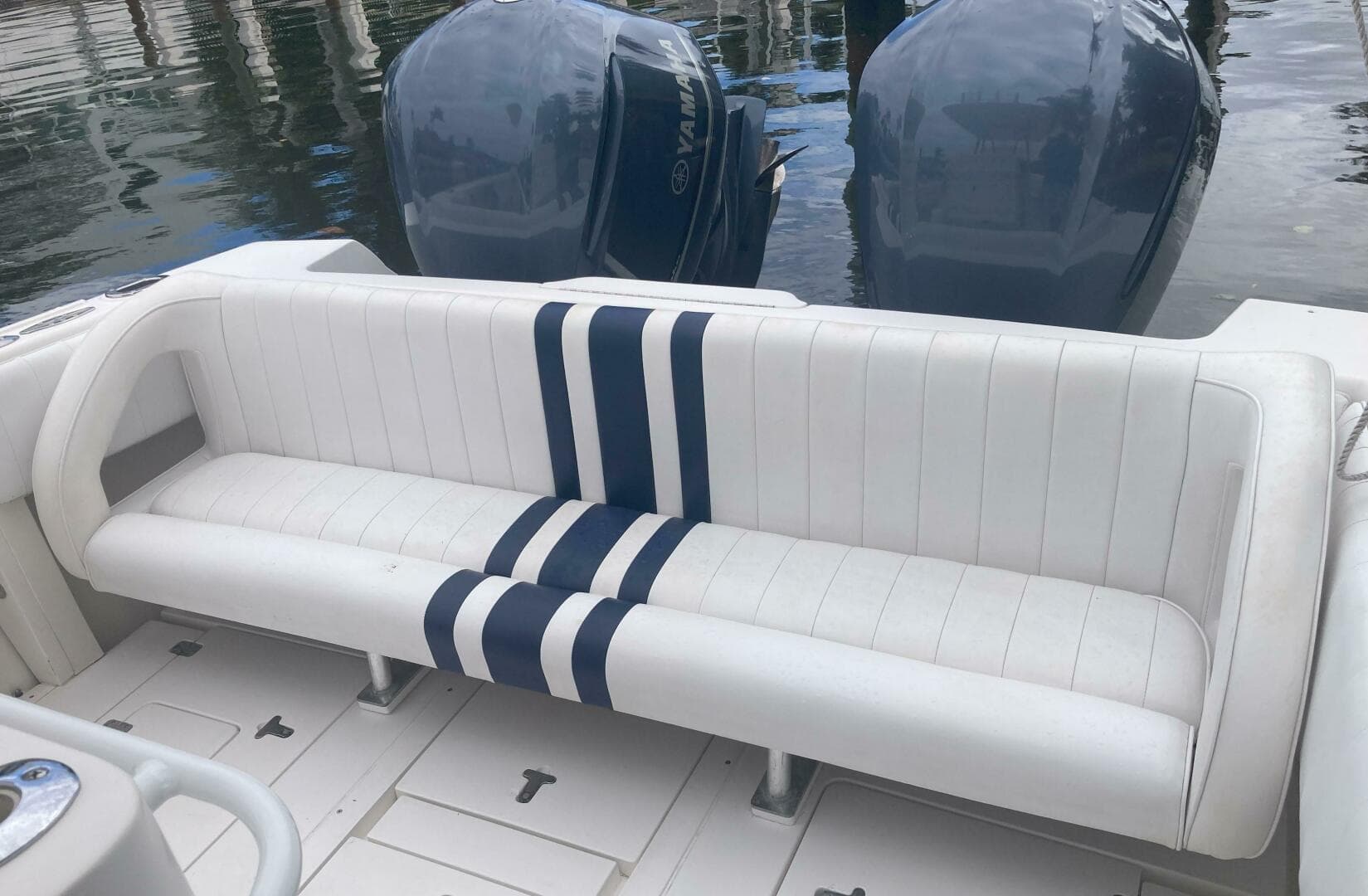 2005 Intrepid — photo 6