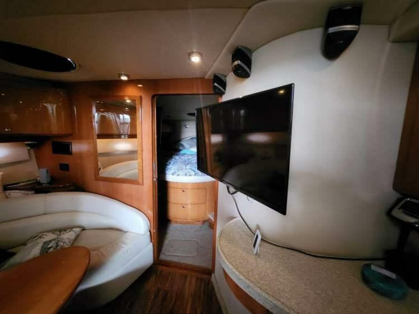 2007 Regal 4460 Commodore — photo 9