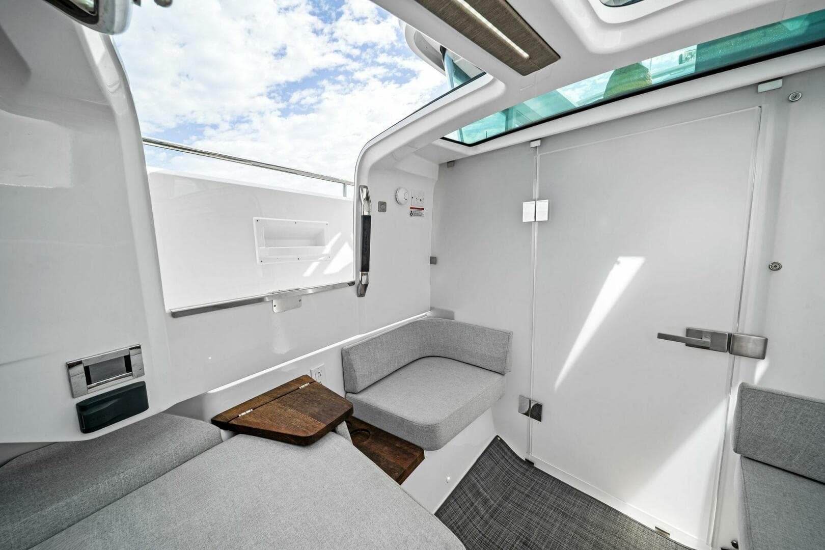 2022 Axopar 37 XC Cross Cabin — photo 30