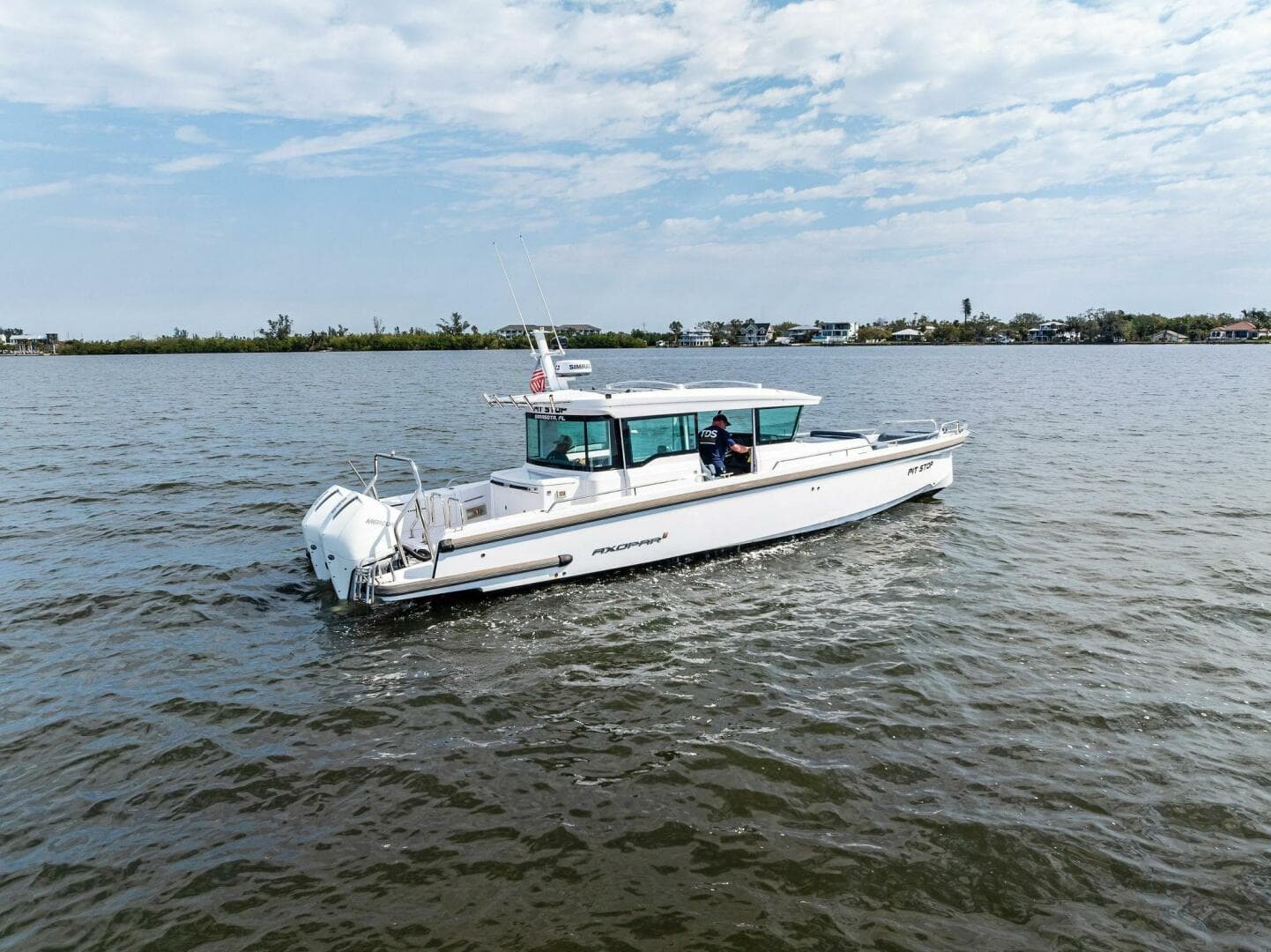 2022 Axopar 37 XC Cross Cabin — photo 46