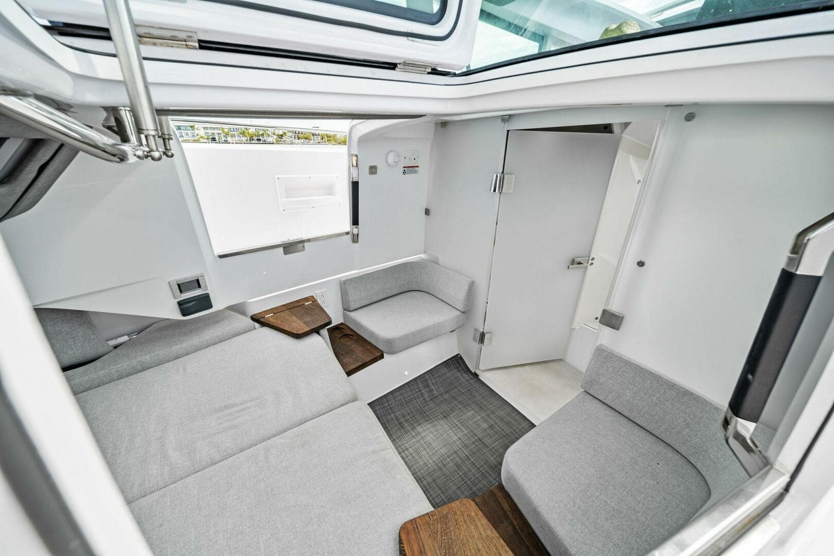 2022 Axopar 37 XC Cross Cabin — photo 29