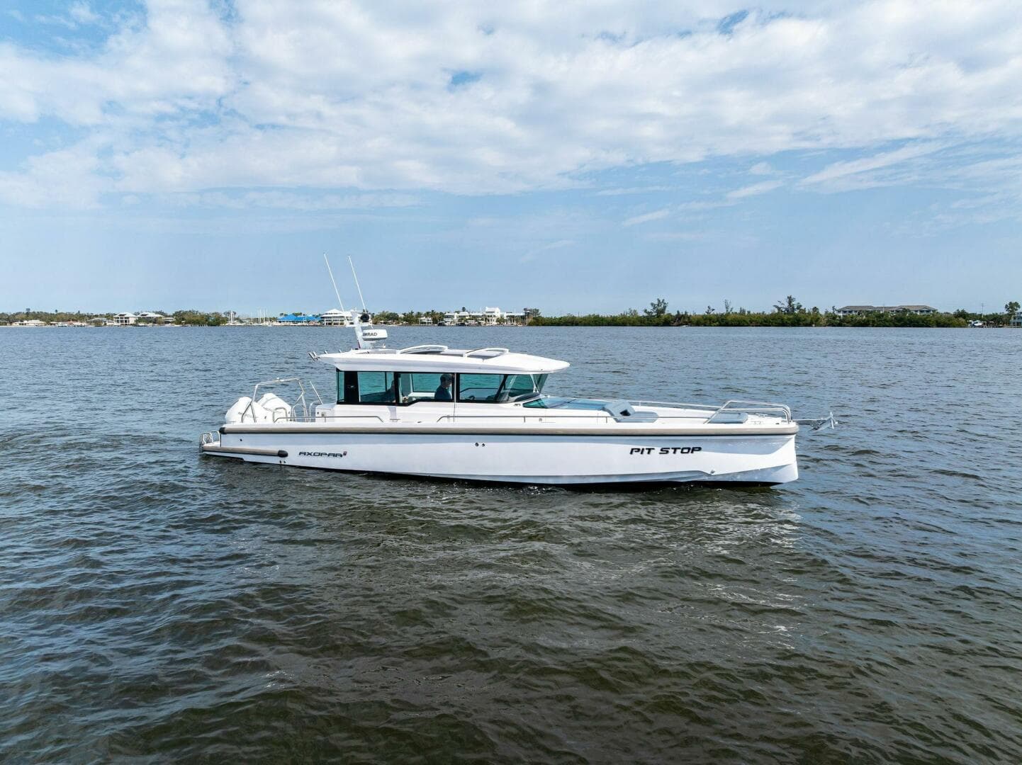 2022 Axopar 37 XC Cross Cabin — photo 45