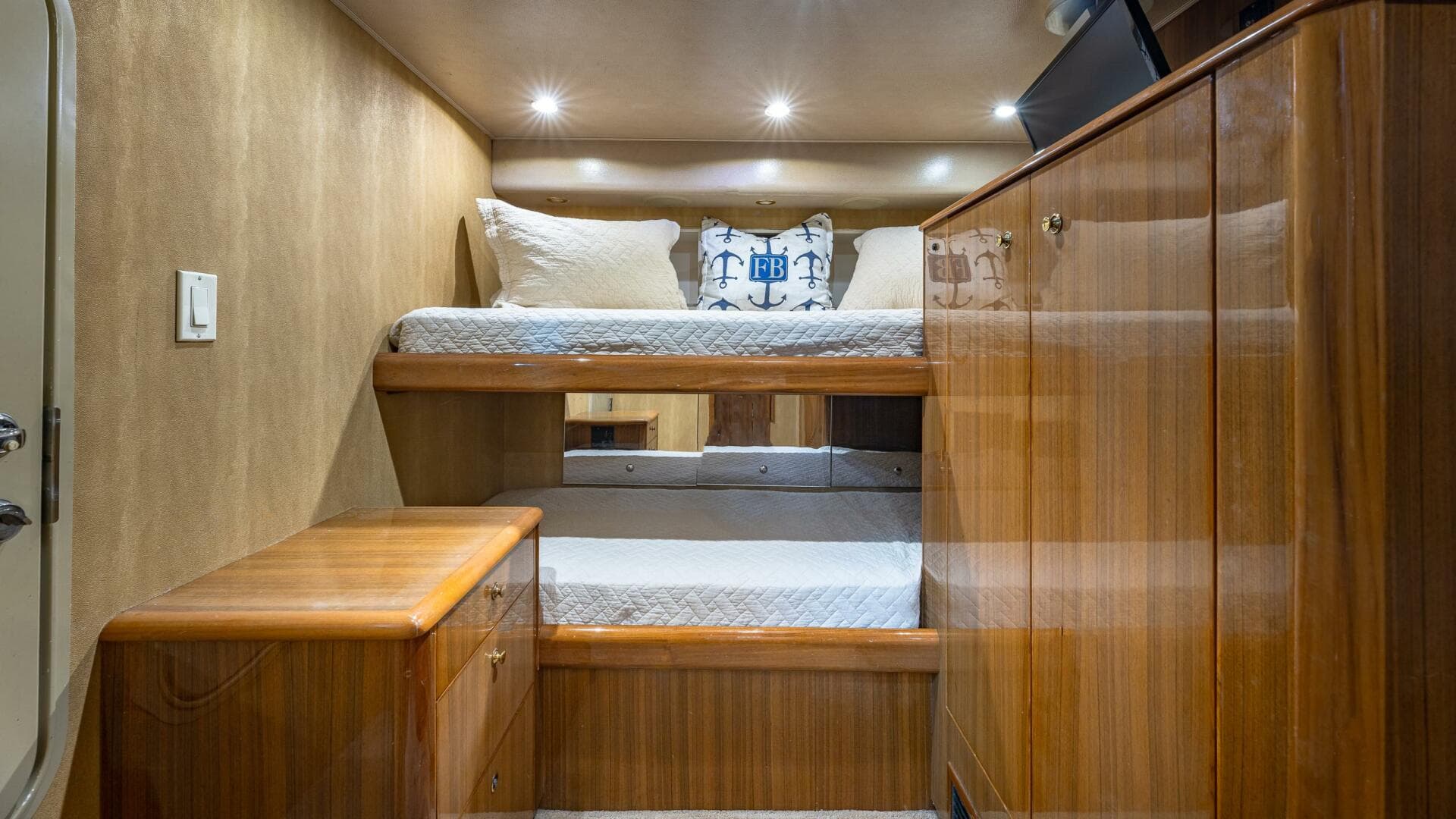 2004 Viking Boats — photo 93