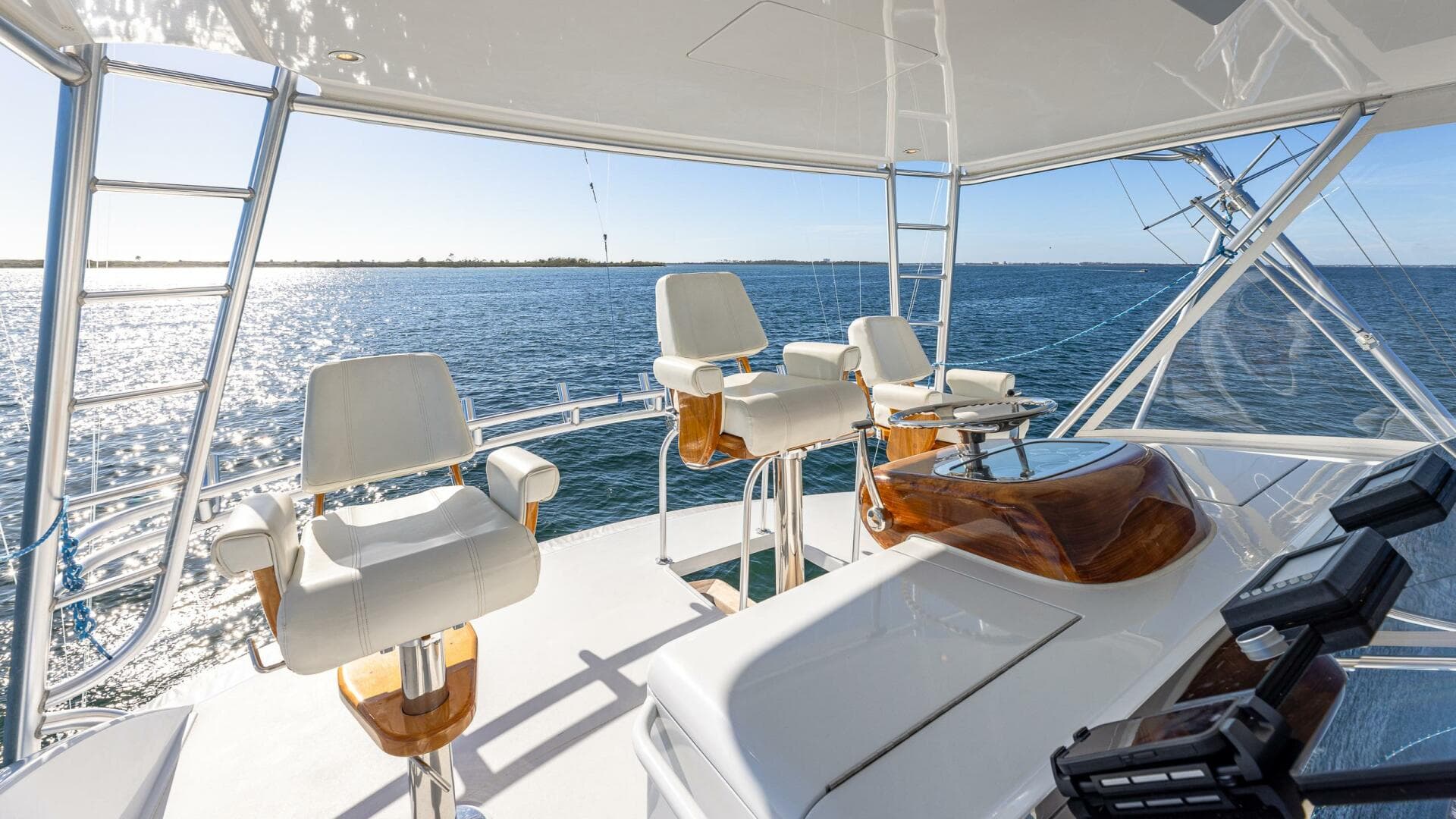 2004 Viking Boats — photo 19