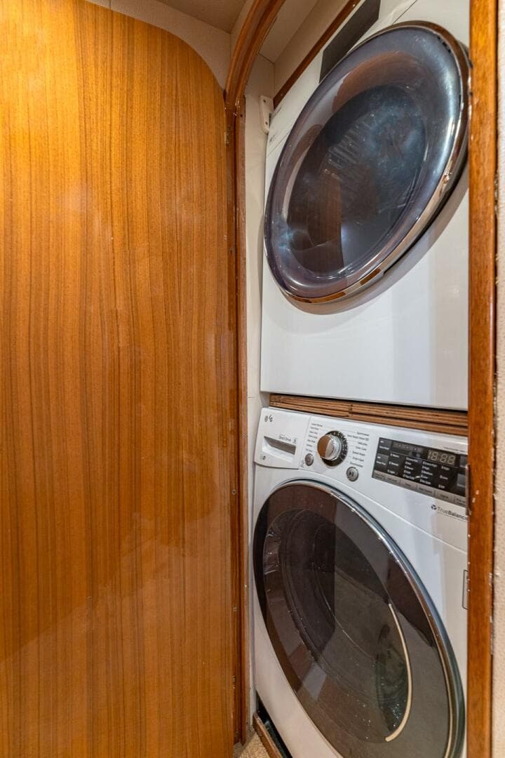 2004 Viking Boats — photo 91