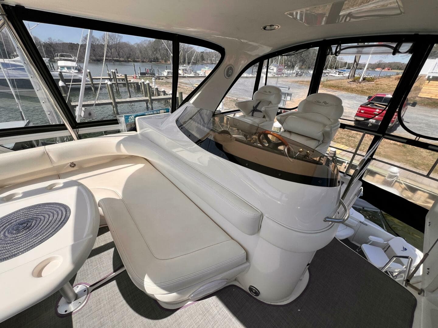 2004 Sea Ray 480 Sedan Bridge — photo 9