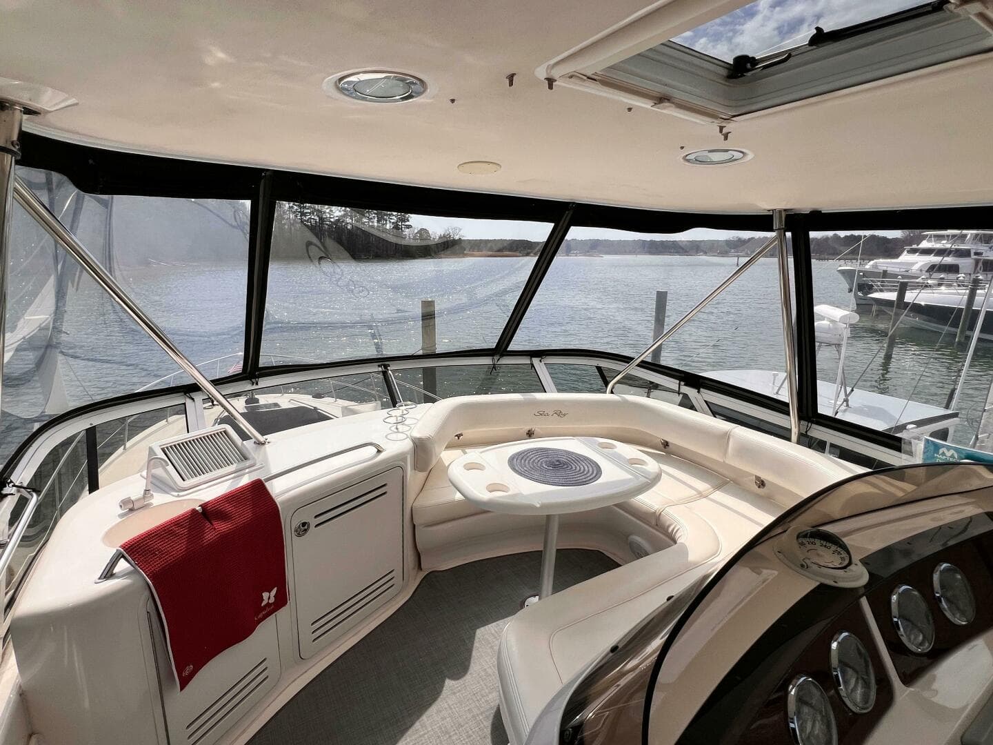 2004 Sea Ray 480 Sedan Bridge — photo 42