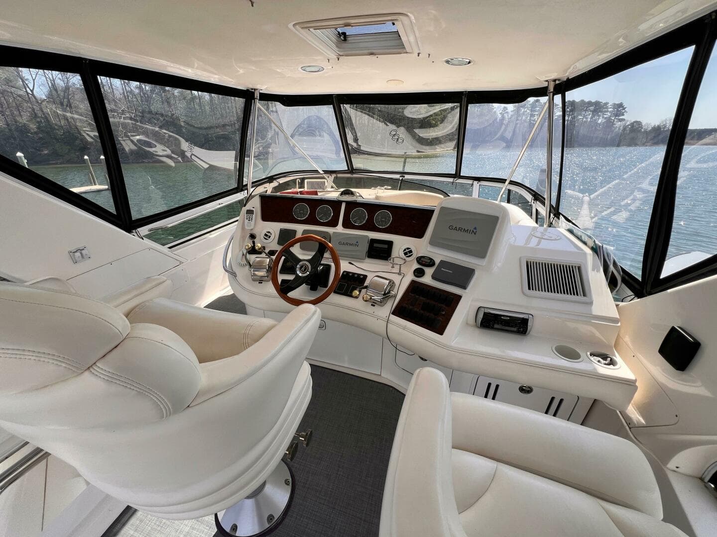 2004 Sea Ray 480 Sedan Bridge — photo 10