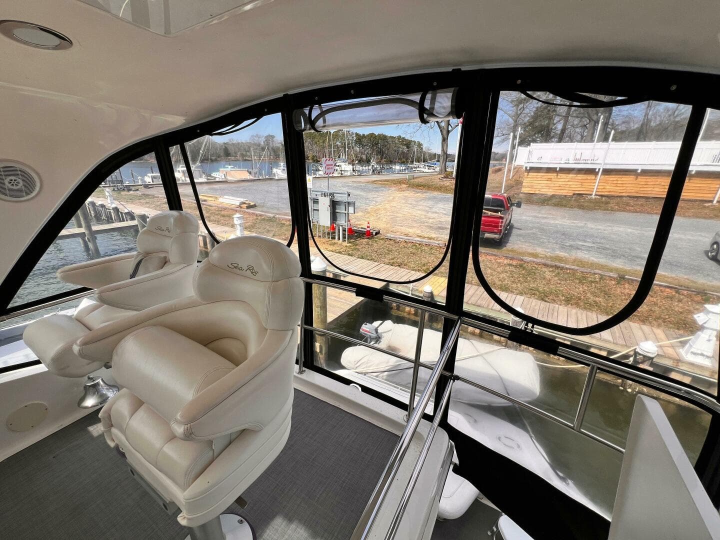 2004 Sea Ray 480 Sedan Bridge — photo 43