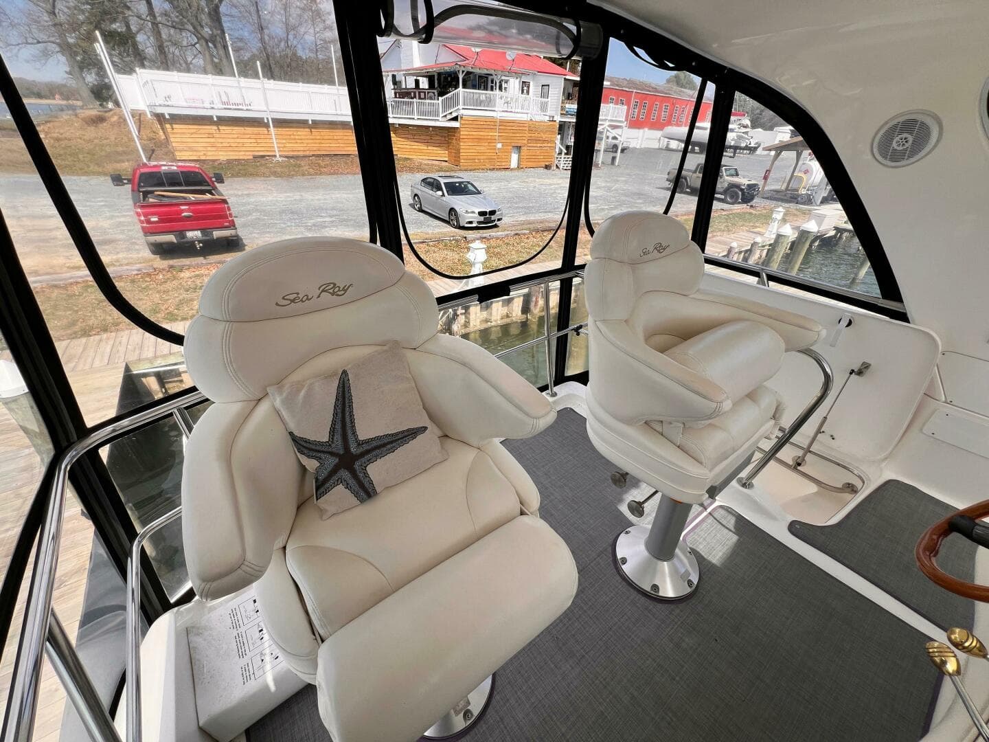 2004 Sea Ray 480 Sedan Bridge — photo 37