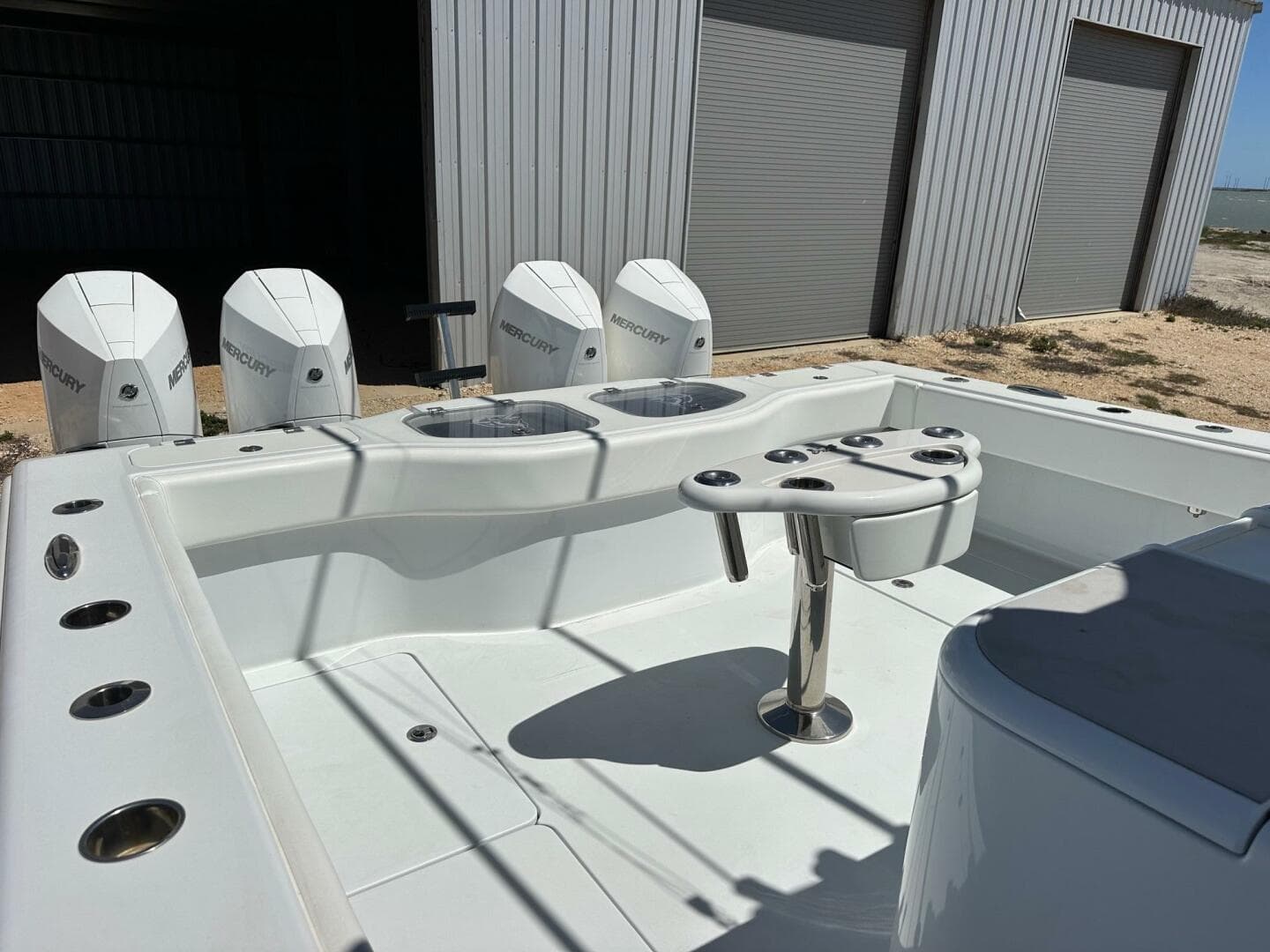 2022 Freeman 42 Lr — photo 22