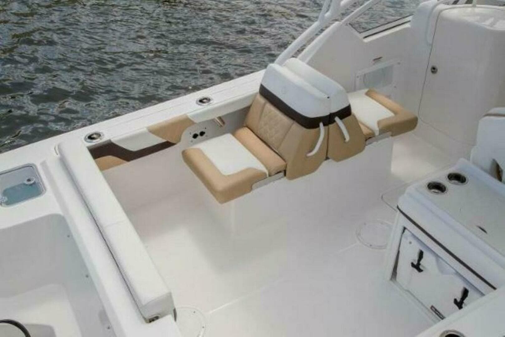 2025 Edgewater 248 CX — photo 10